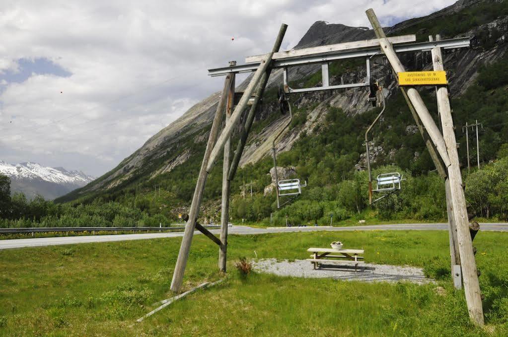 Svartisen Apartments Glomfjord Exterior photo