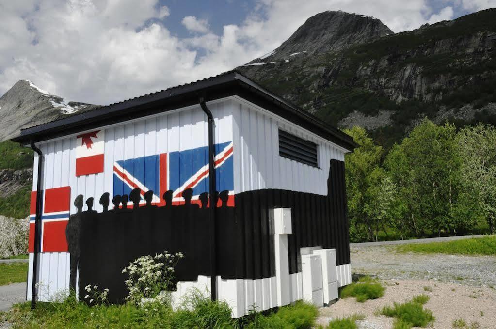 Svartisen Apartments Glomfjord Exterior photo